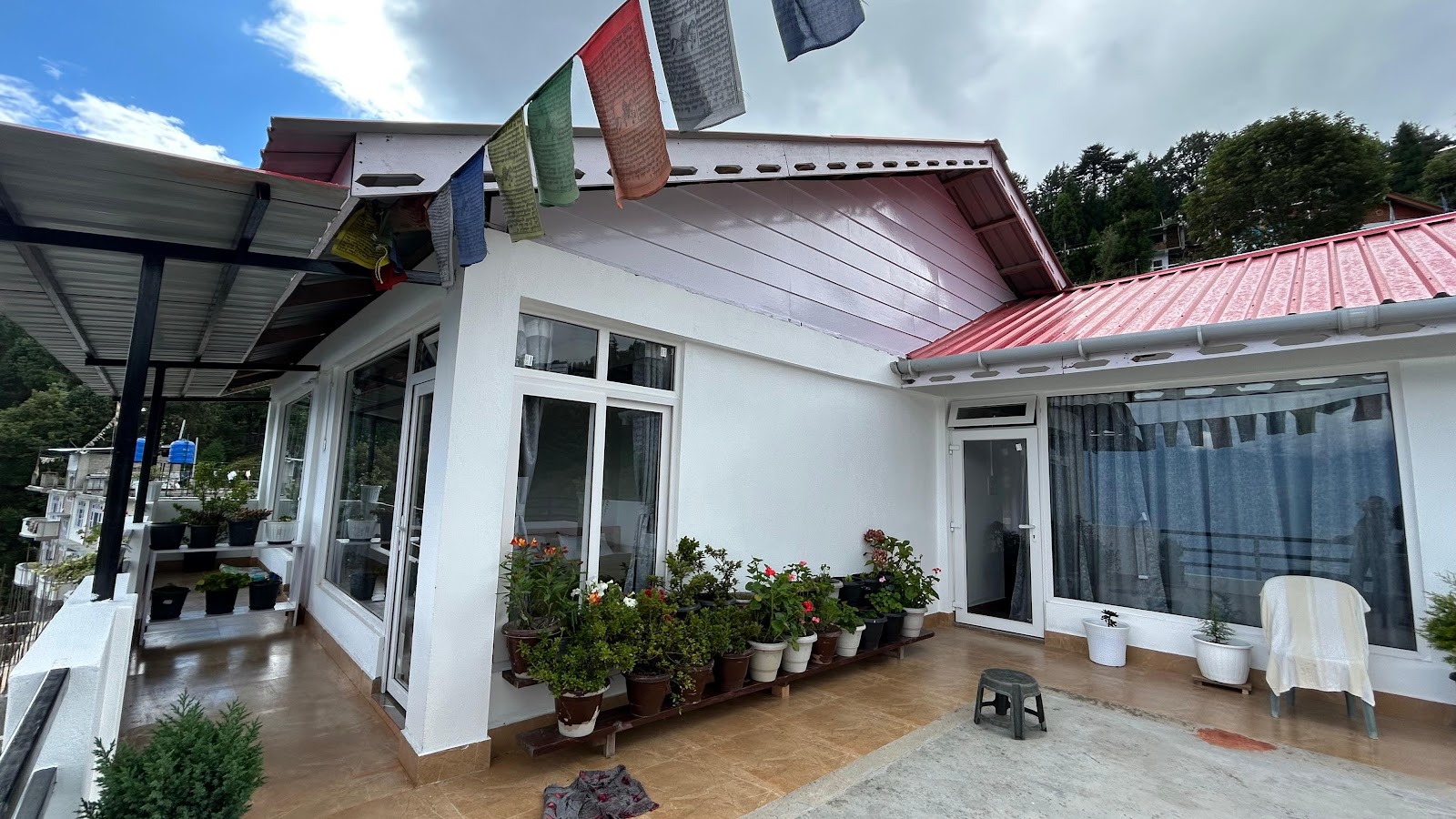 Authentic Tawang Homestay with Mountain Views