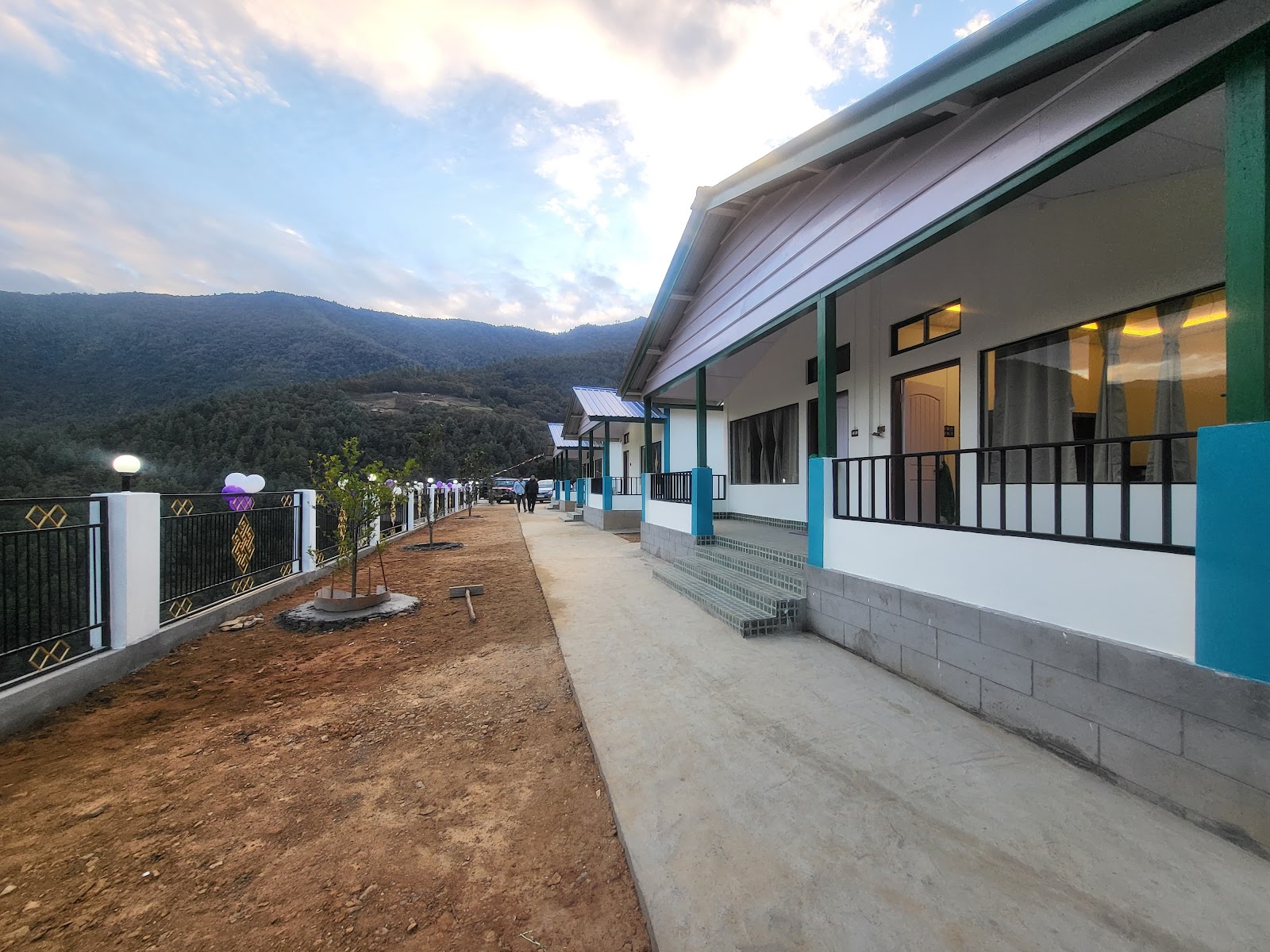 Hilltop Valley View Cottages in Dirang, Arunachal 1